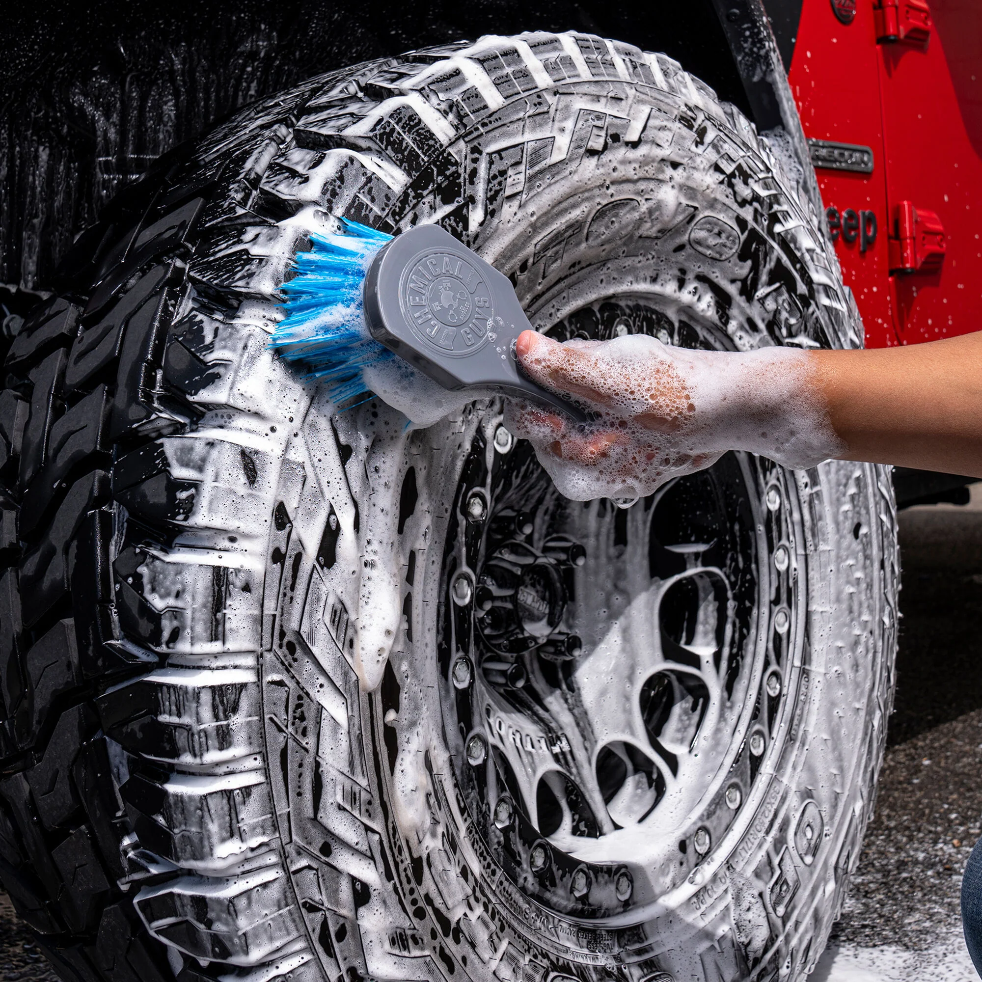 Big Blue Stiffy Heavy Duty Tire Brush - Image 8