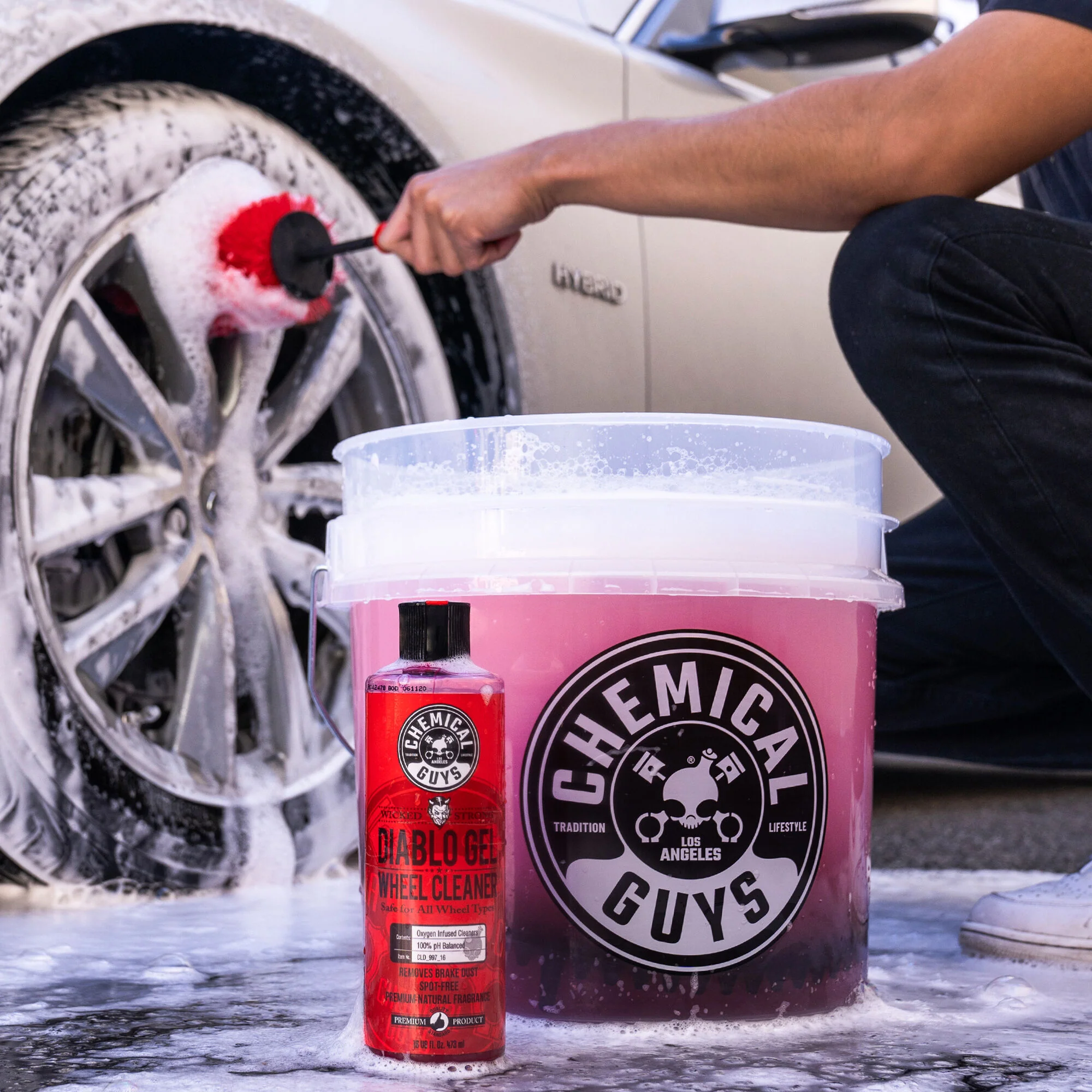 Heavy Duty Ultra Clear Detailing Bucket, 4.25 Gal - Image 4